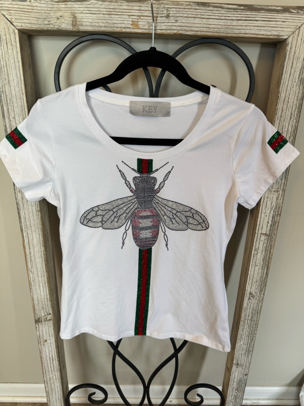 KEY Couture Rhinestone Bee Graphic White Tee Red Green Stripe Women’s‎ S